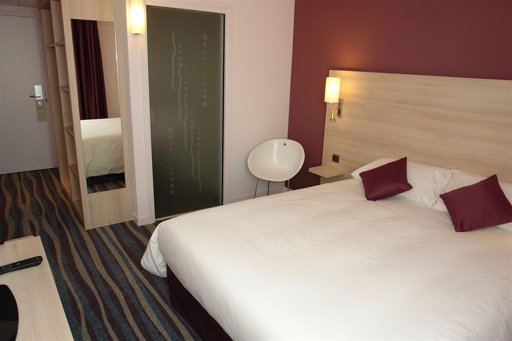 Brit Hotel Vendee Mer Les Achards  Exterior photo