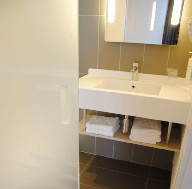 Brit Hotel Vendee Mer Les Achards  Room photo